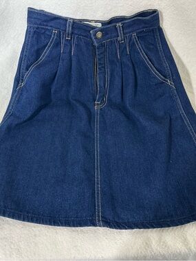 Vintage 80’s Roberto Orsini Dark Blue Denim Skirt. Excellent condition!